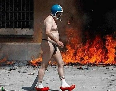 funny-daredevil-photo-fire