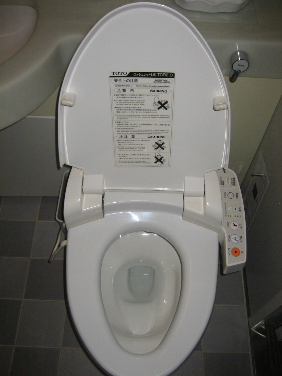 Two Texan Beasts First Japan Toilet Experience