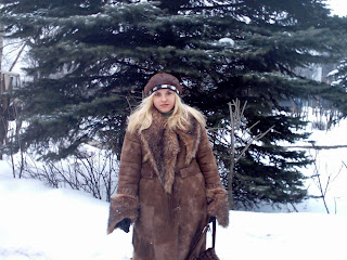 LA FOURRURE: Russian women in a fur coat