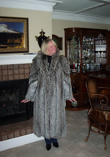 LA FOURRURE: Beautiful Silver Fox Full Length Fur Coat