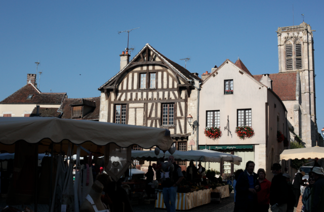 Dosiew (Burgundy) main image 0