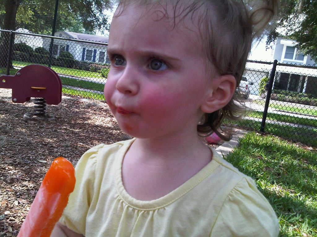 [first+popsicle+6.20.09.jpg]