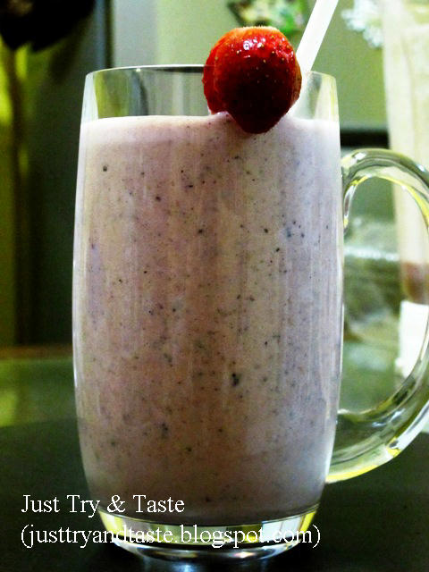 Resep Smoothie Yogurt, Strawberry, dan Blueberry JTT