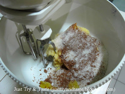 Resep Cake Buah Kukus (Steamed Fruitcake) JTT