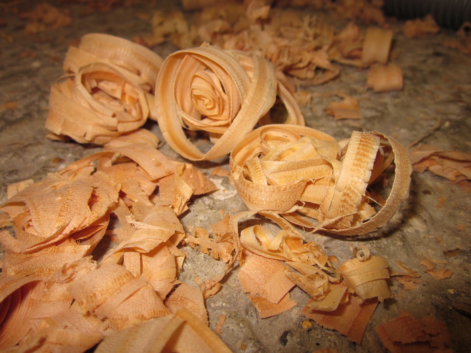 Tales Of A Weekend Wood Butcher Lots Of Wood Shavings And A Three Sided Mast