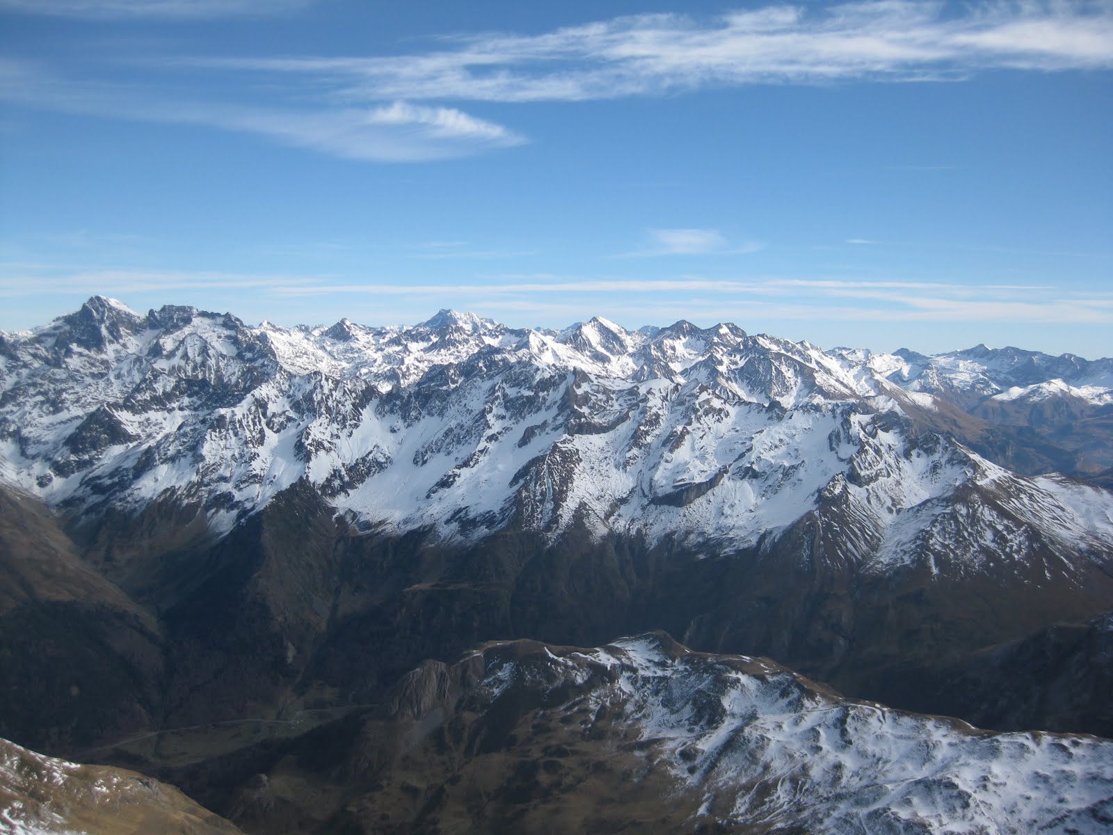 Alpinismo, roca y ciclo-aventura.