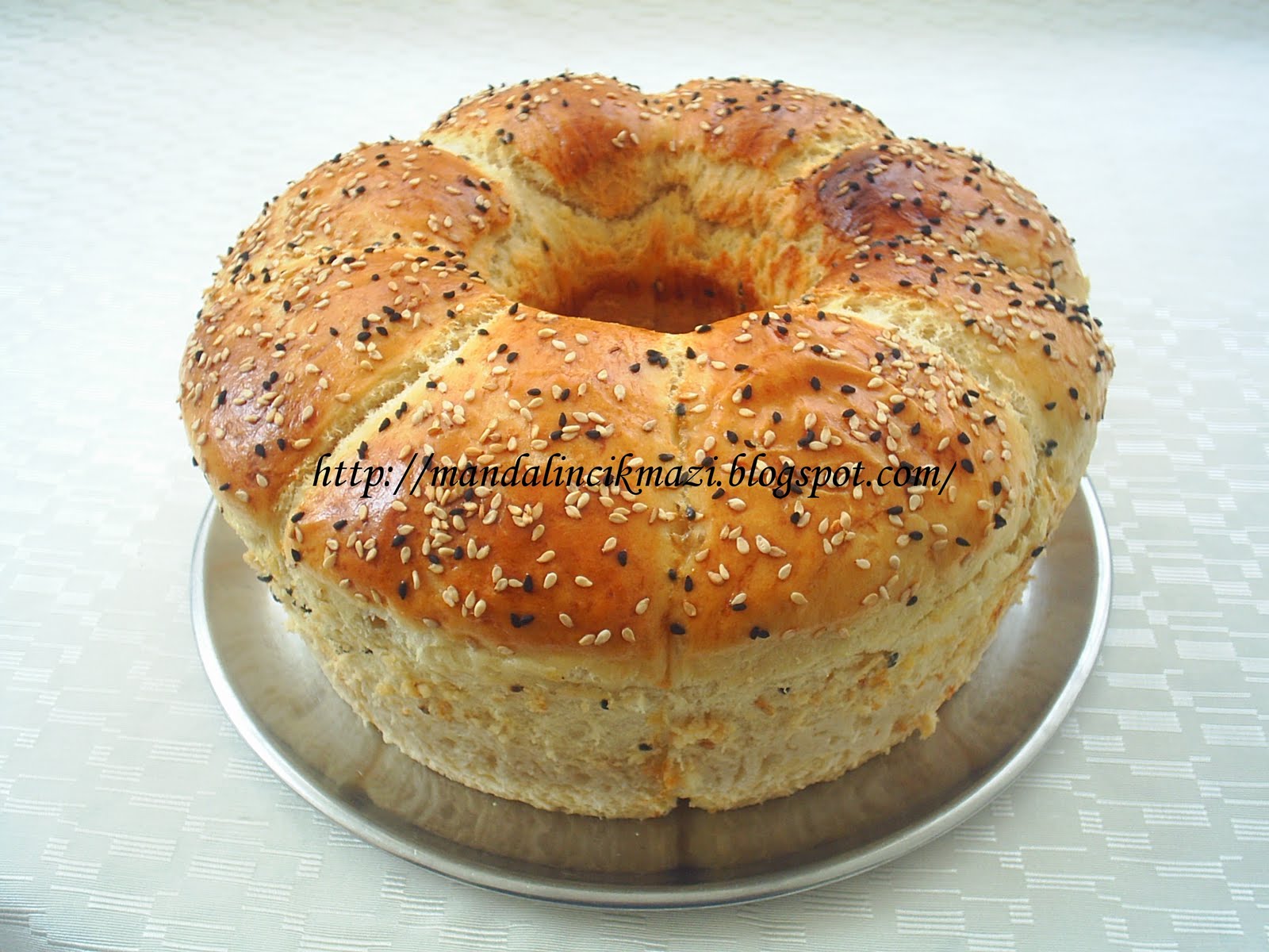 * mandalinçıkmazı * ÇİÇEK EKMEK ( KEK TENCERESİNDE )