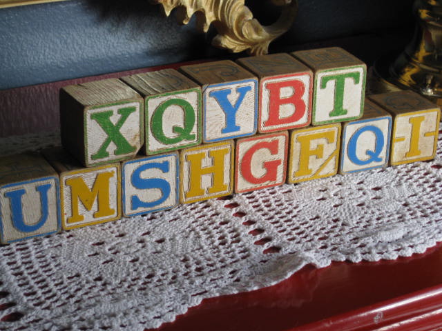 [Toys+Vintage+Blocks+(3).JPG]
