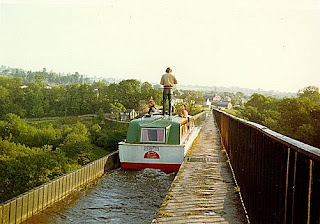Cruising the Lovely Llangoleln Canal