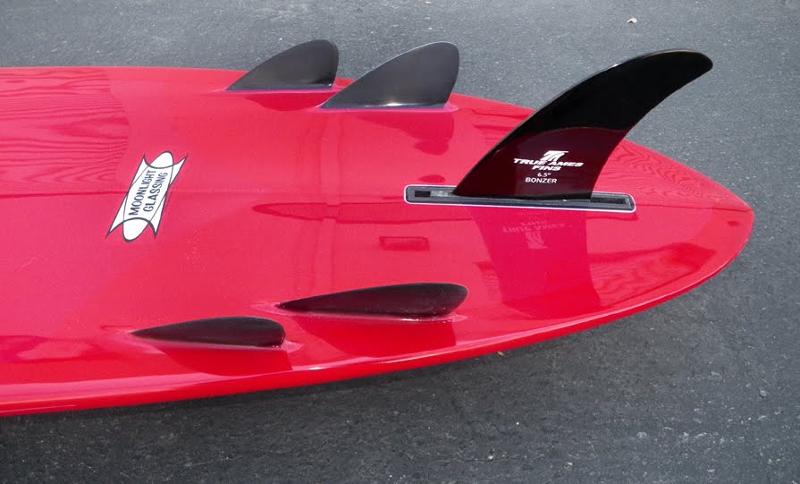 [red_egg_fins.jpg]