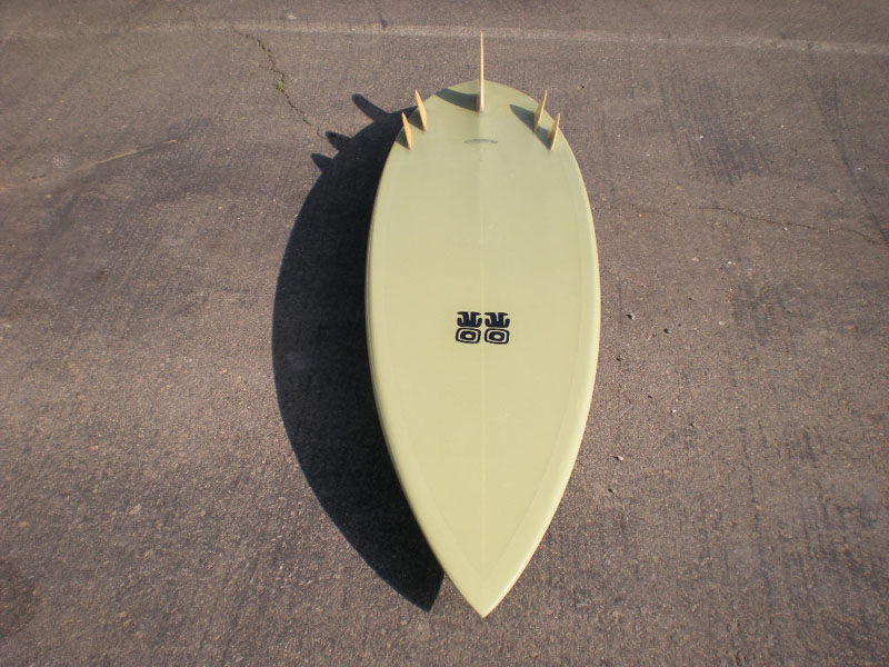 [campbell_brothers_surfboard.jpg]