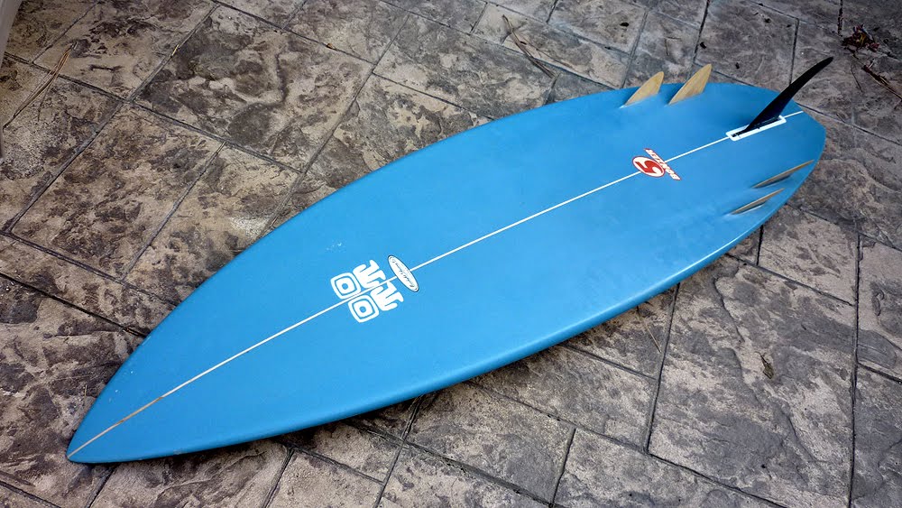 [bonzer_5_surfboard.jpg]