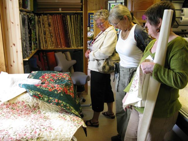 [IMG_1438+(Small).JPG]