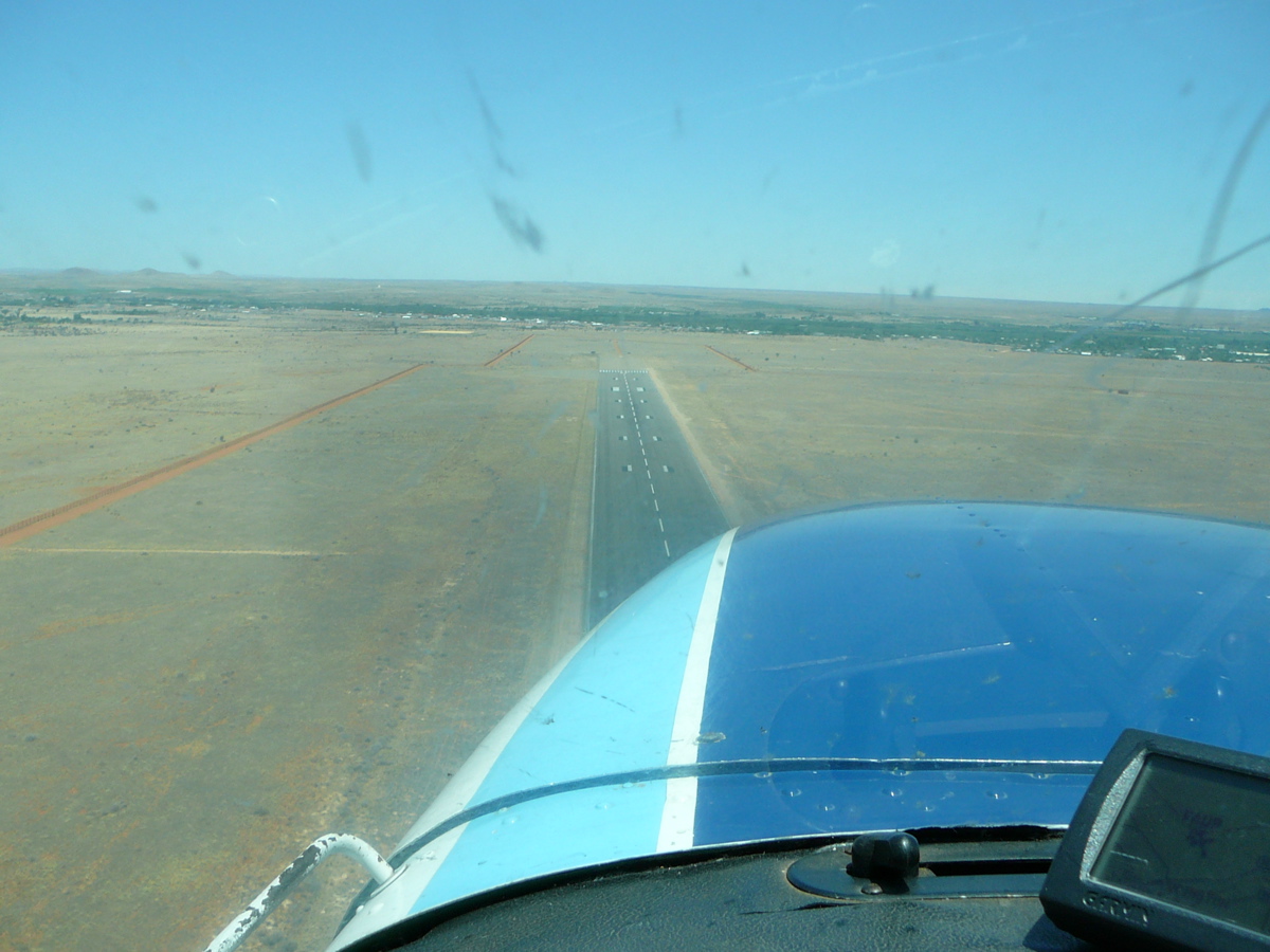 [Takeoff+from+FAUP+Uppington+-+it's+a+long+runway.....jpg]