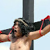 Un hombre se ha crucificado 22 veces