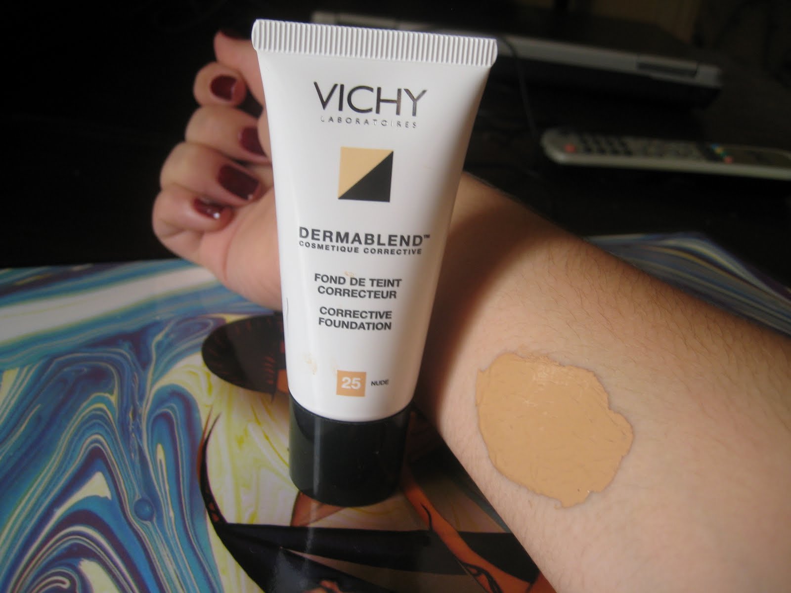 SWATCHES MAKEUP Base VICHY