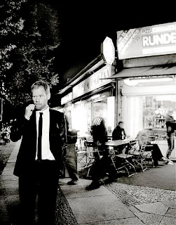 Audi, vide, tace, si tu vis vivere pace