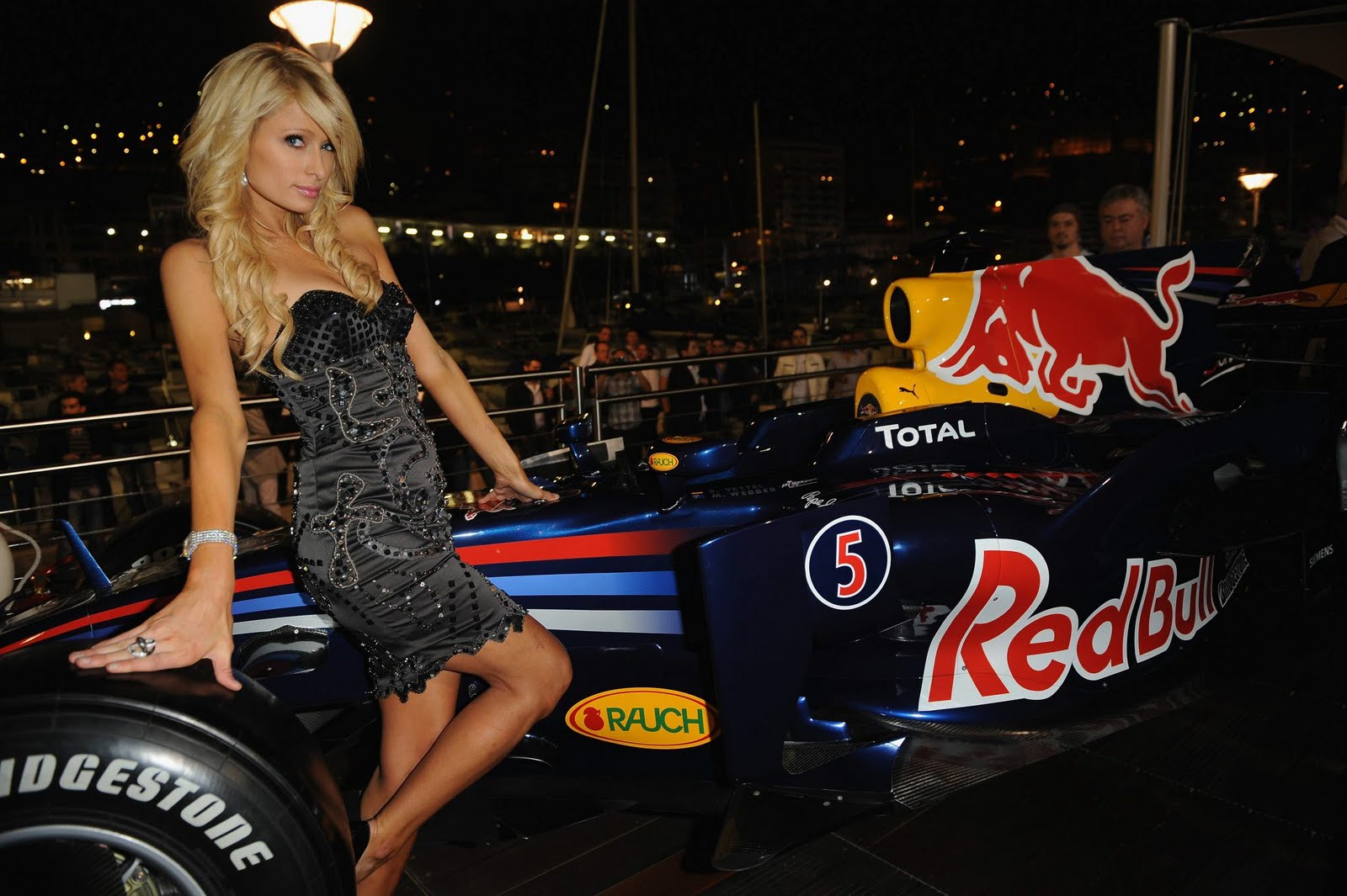 Wallpaper World: Paris Hilton Wallpapers