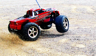 MOFFATT'S MONKEY'S: T-MAXX RC CAR - Graham