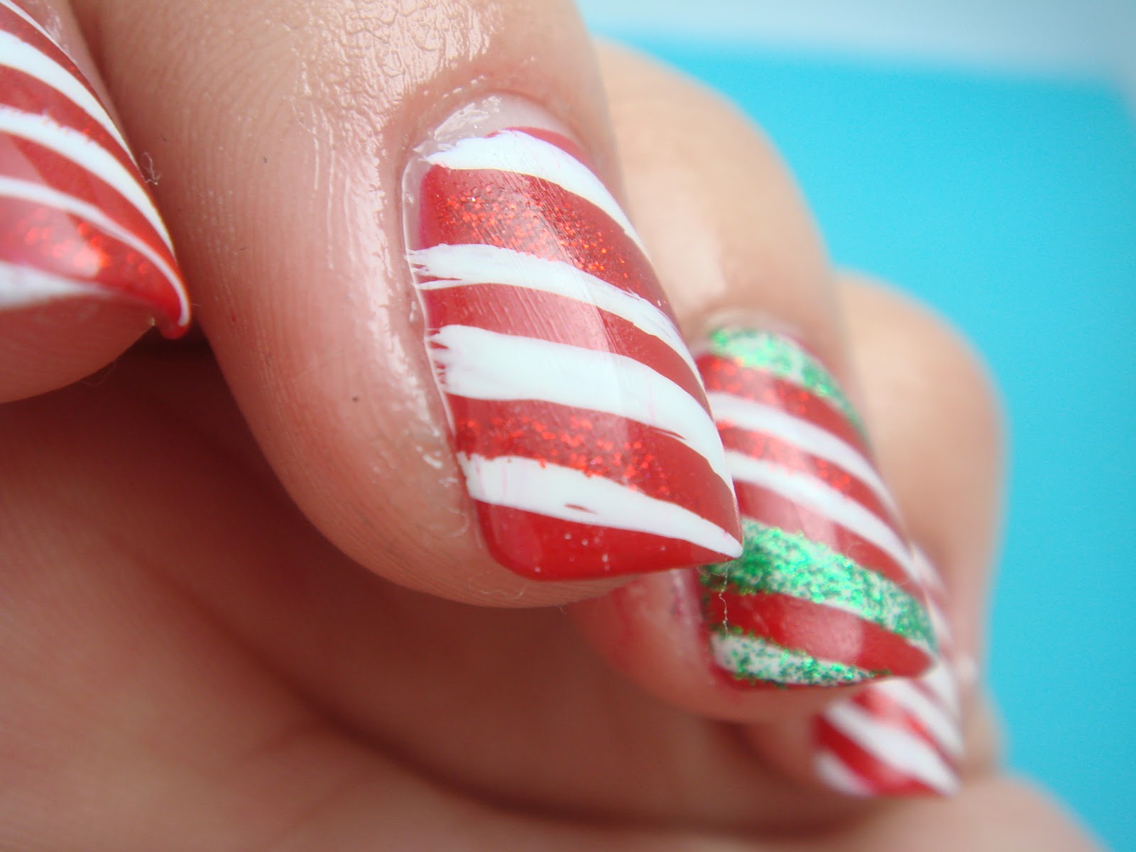 3. Easy Candy Cane Nail Designs - wide 6