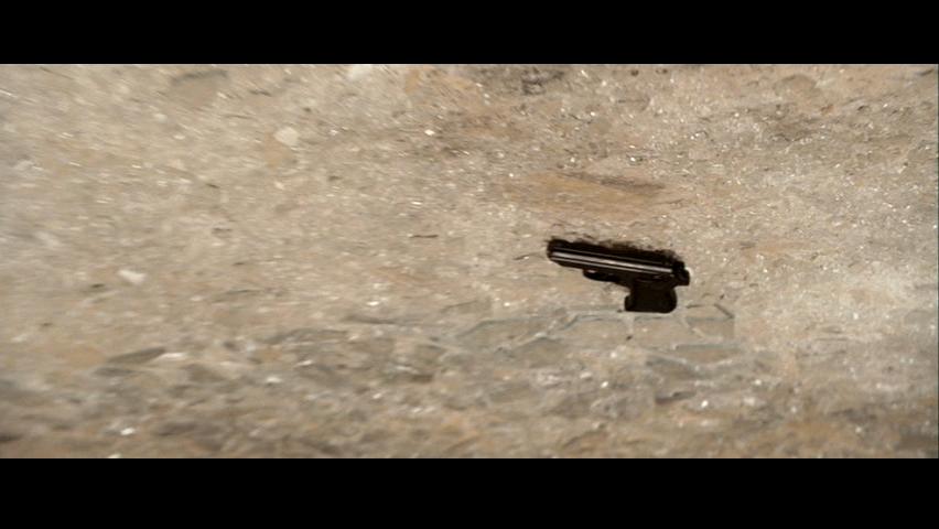 [QUANTUM_OF_SOLACE-33.jpg]