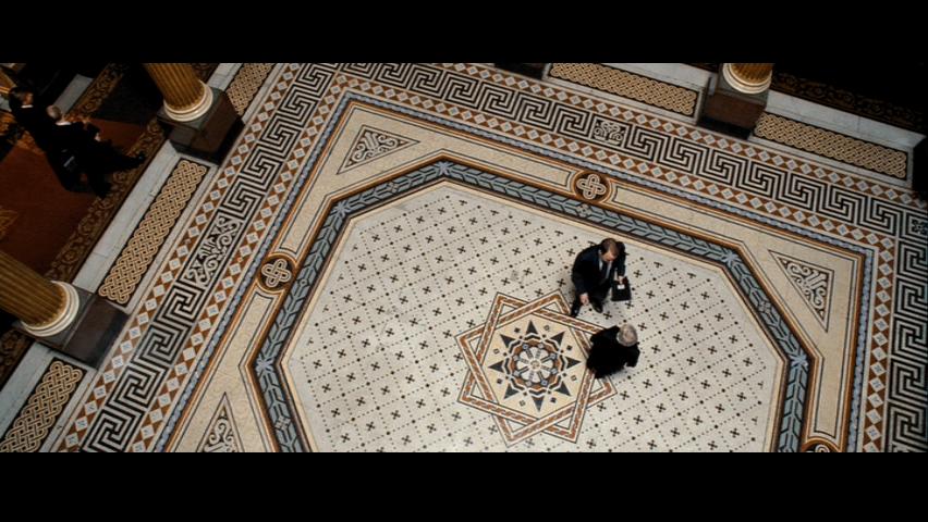 [QUANTUM_OF_SOLACE-9.jpg]