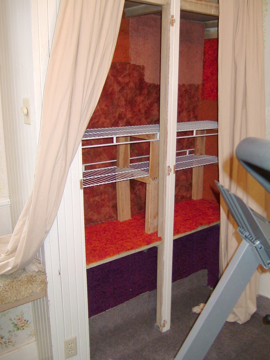 [Small+Bedroom+(14).JPG]