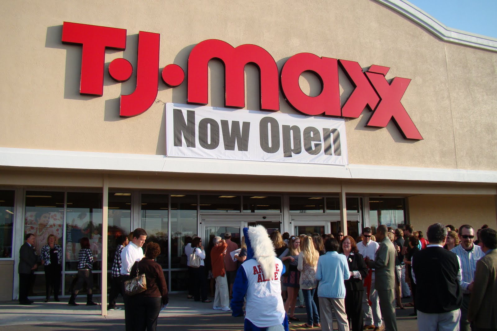 Life Through My Eyes T.J. MAXX Arrives On The Outer Banks