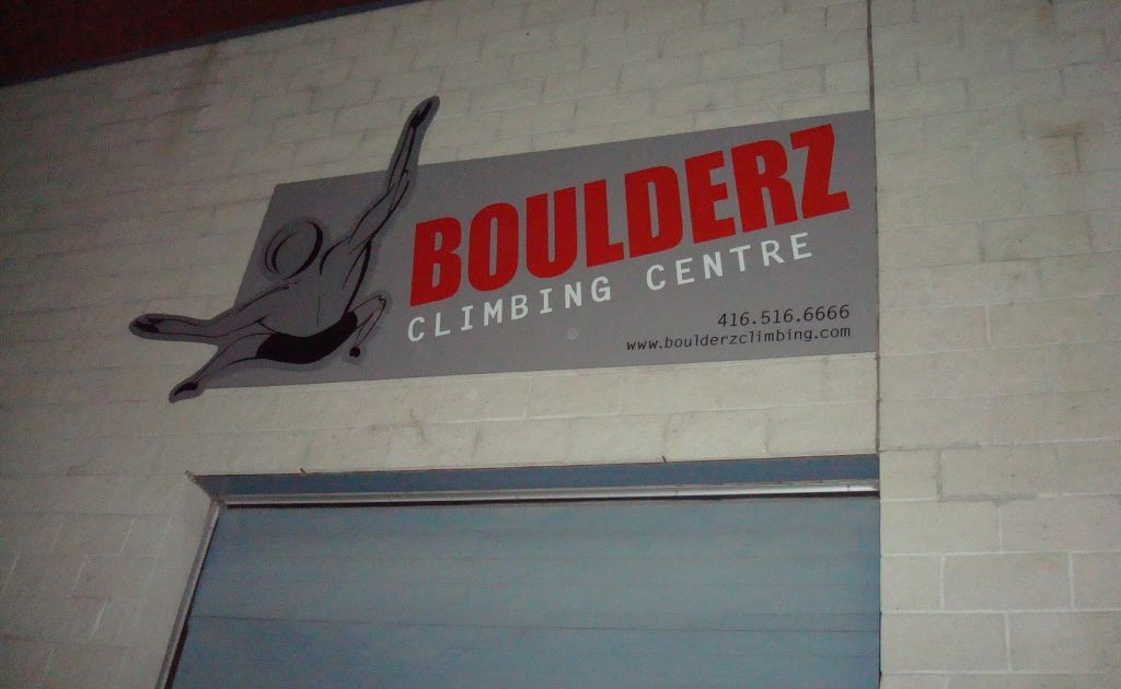 Boulderz a fun new bouldering gym in Toronto!