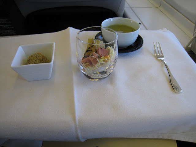 Amuse bouche on JL061 Amuse bouche on JL061