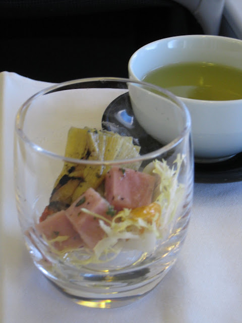 Amuse bouche on JL061 Amuse bouche on JL061