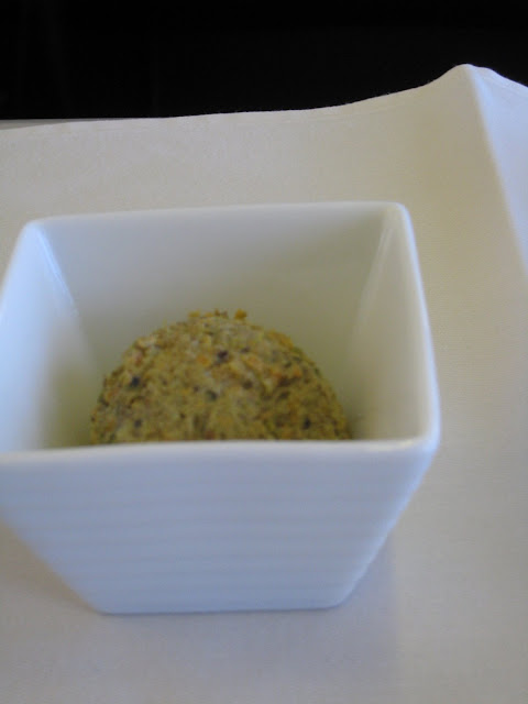 Amuse bouche on JL061 Amuse bouche on JL061