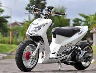 fresh motor modification 2011 Modifikasi  Yamaha  Mio  Sporty 