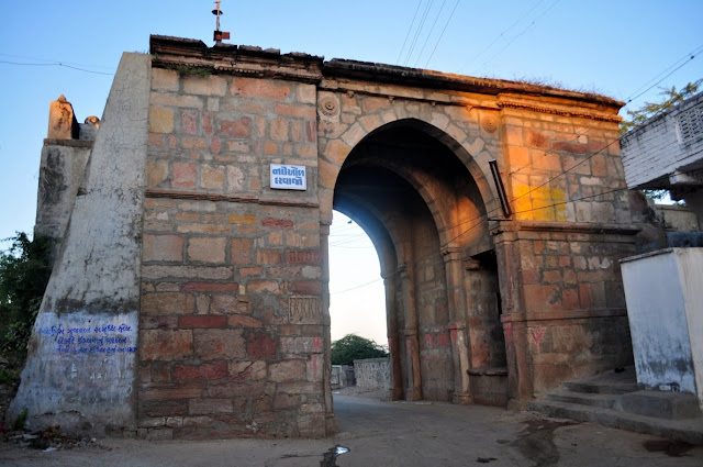 vadnagar narendra modi gujarat gate