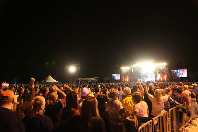 Bon Jovi Crowd