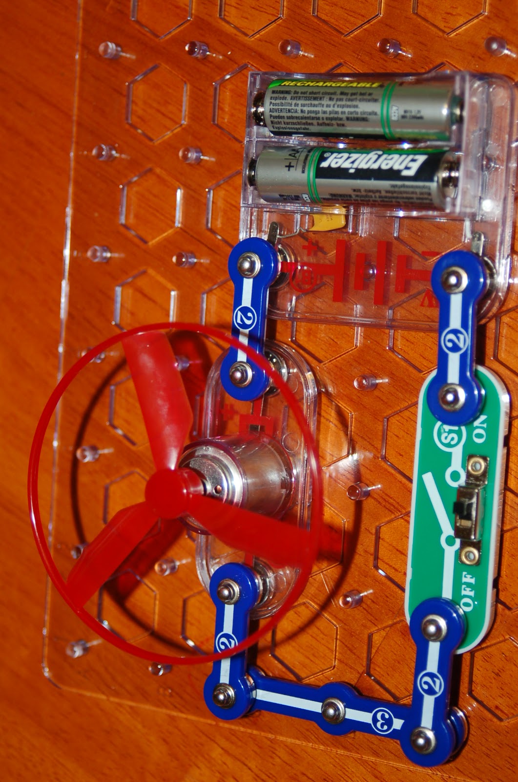Think Geek Snap Circuits Electric Kit Review