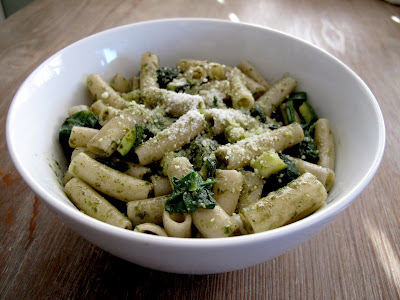  Penne with Spinach and Zucchini in Pesto Sauce