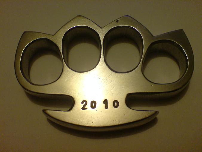 WeaponCollector's Knuckle Duster and Weapon Blog Hand Made Females