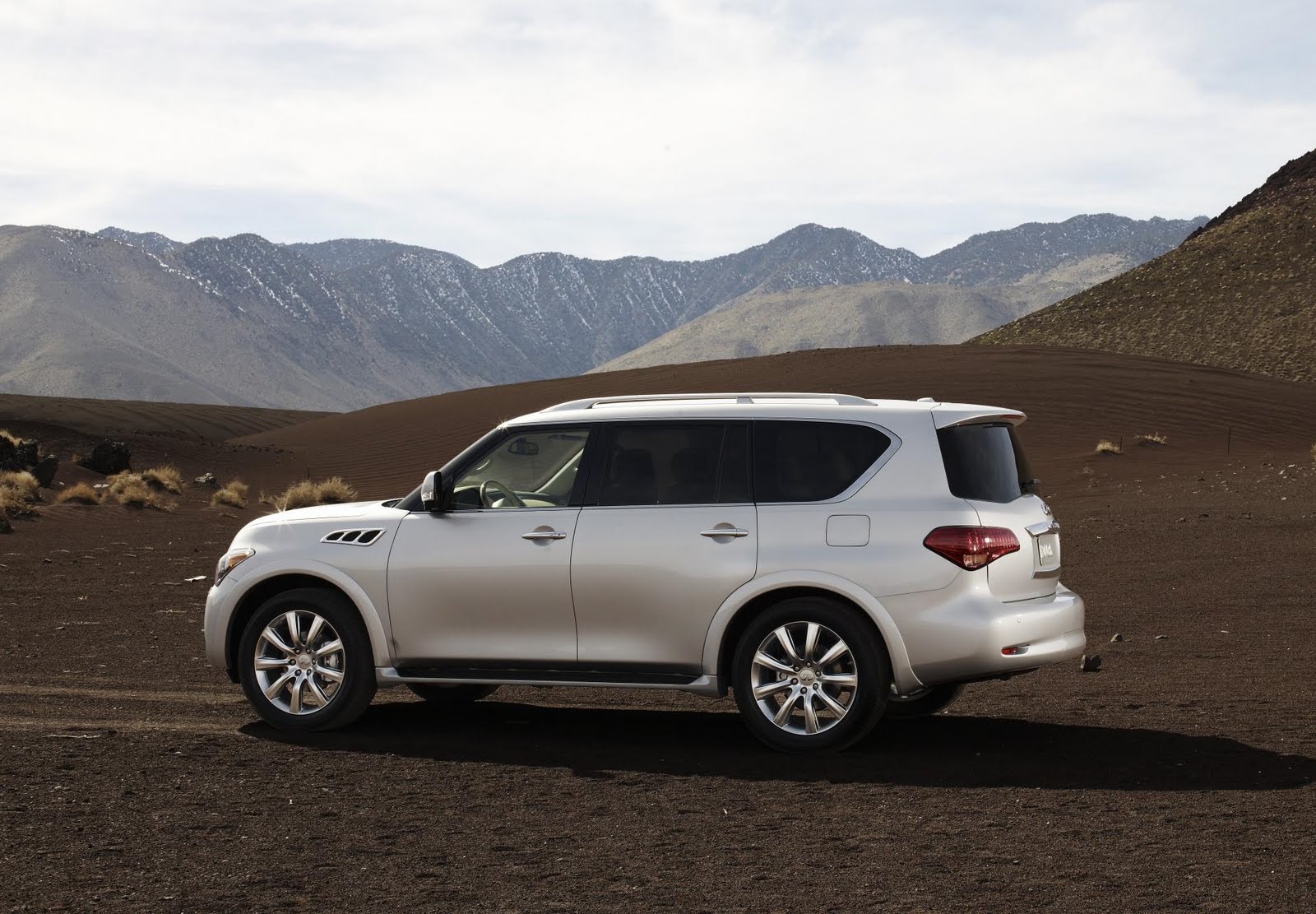 Strong Luxurious Jeep or SUV