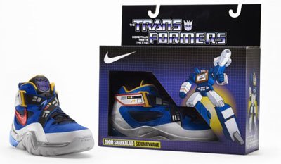 [transformers_basketball_soundwavefrontbox-600x450.jpg]