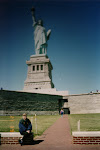 Statue of Liberty NYC med Gunvor i förgrunden