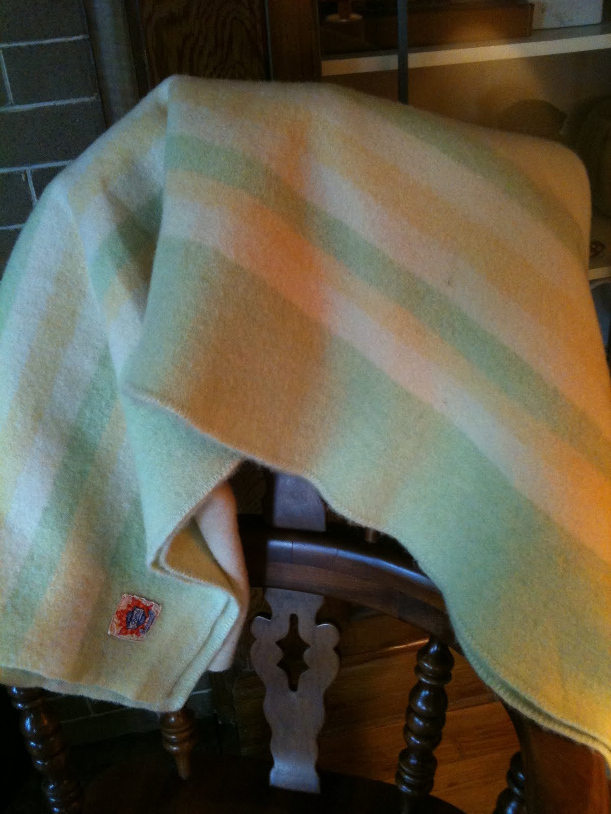SEATTLE JUNK LOVE SOLD cozy vintage wool blanket 31