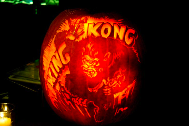 mania pumpkin carvers king kong