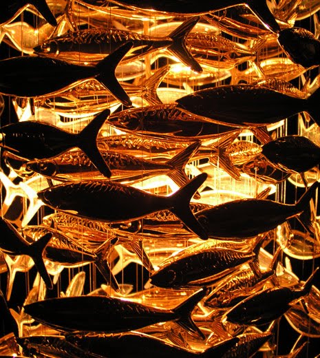 special edition Shoal light in gold, detail