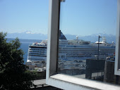 The setting sail Cruise Ship!