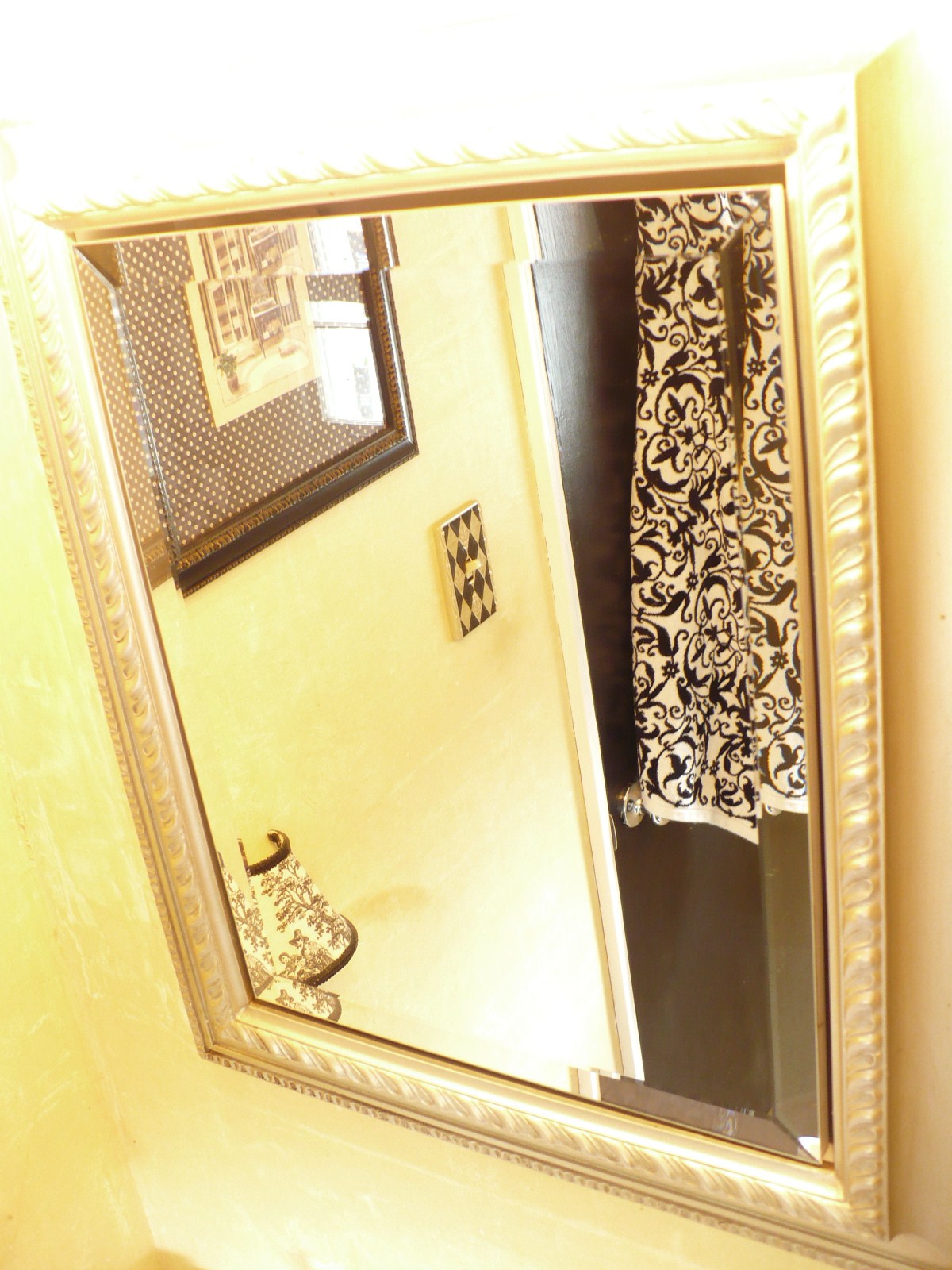 [medicinecabinet.JPG]