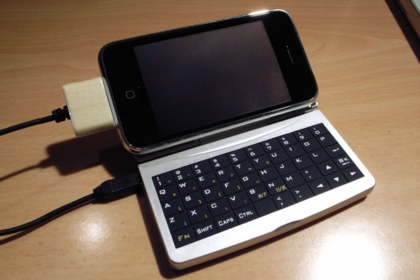 [keyboardiphone.jpg]