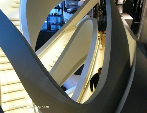 [armani_store_6.jpg]