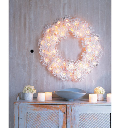 [paperdoilywreathmarthastewartviadesignismine.jpg]