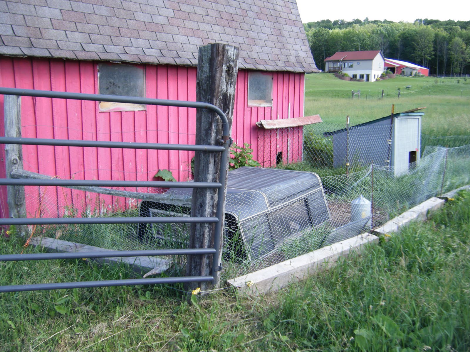 functional-farm-unleashed-pig-pen-construction-step-3-and-more